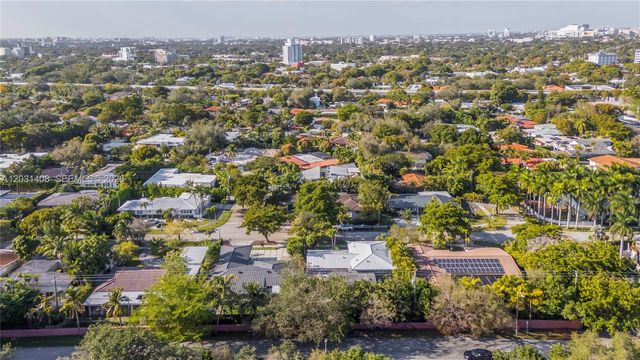 301 E Shore Dr E 301, Miami, FL 33133