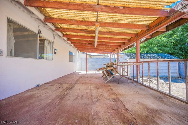 5820 Carmen Boulevard, Las Vegas, NV 89108