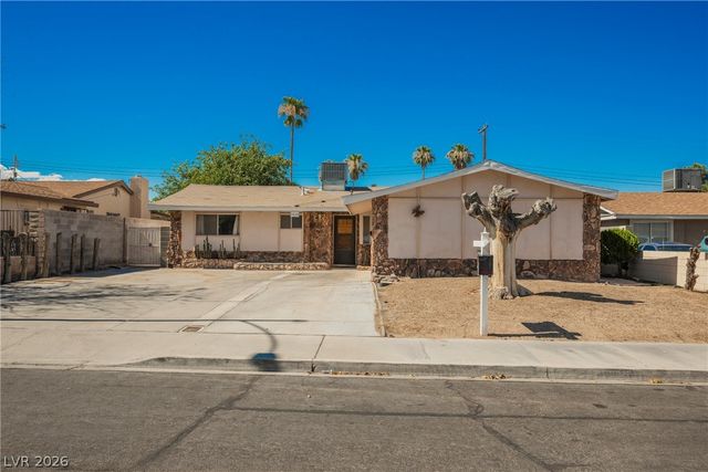 5820 Carmen Boulevard, Las Vegas, NV 89108