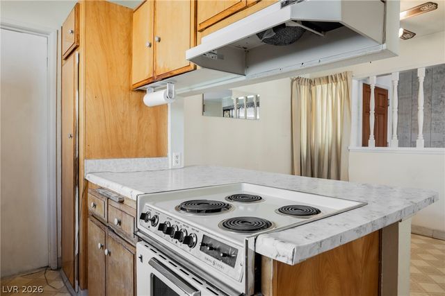 5820 Carmen Boulevard, Las Vegas, NV 89108