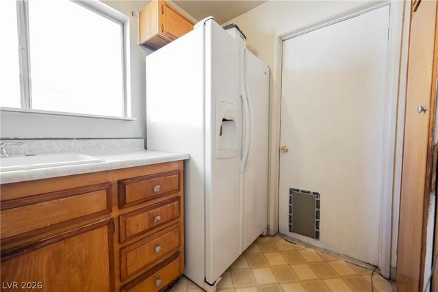 5820 Carmen Boulevard, Las Vegas, NV 89108