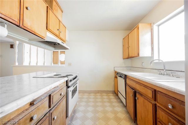 5820 Carmen Boulevard, Las Vegas, NV 89108