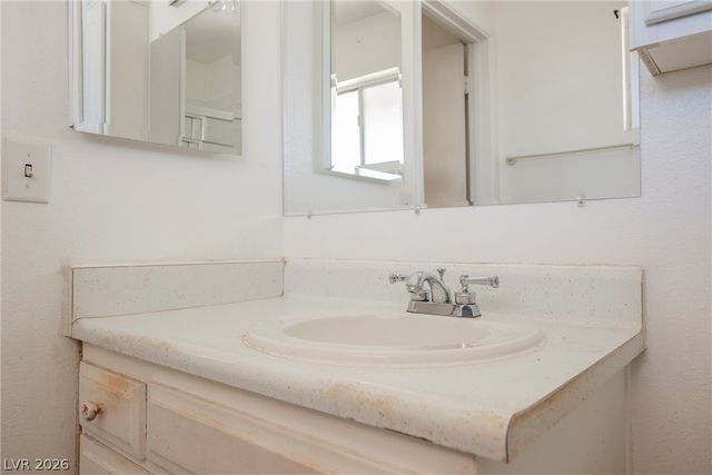 5820 Carmen Boulevard, Las Vegas, NV 89108