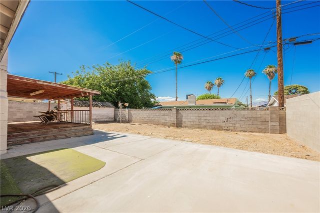 5820 Carmen Boulevard, Las Vegas, NV 89108