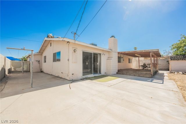 5820 Carmen Boulevard, Las Vegas, NV 89108