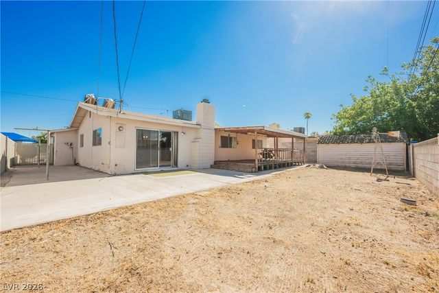5820 Carmen Boulevard, Las Vegas, NV 89108
