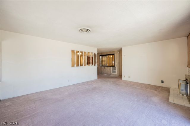 5820 Carmen Boulevard, Las Vegas, NV 89108