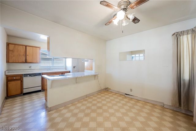 5820 Carmen Boulevard, Las Vegas, NV 89108