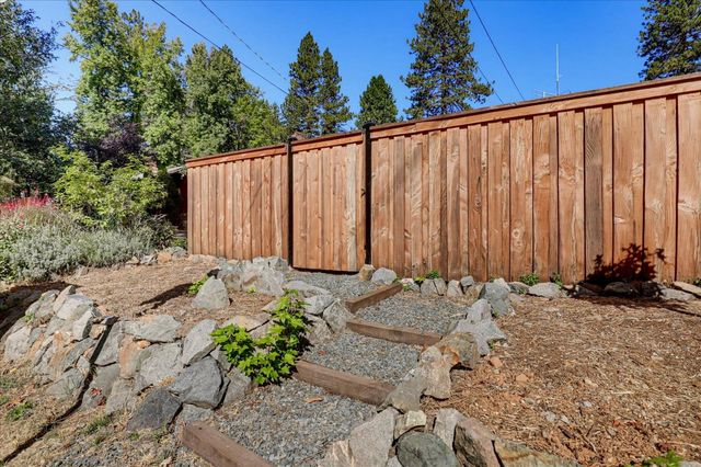 134 E Empire St, Grass Valley, CA 95945