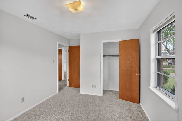 1716 Chip N Dale Drive, Arlington, TX 76012