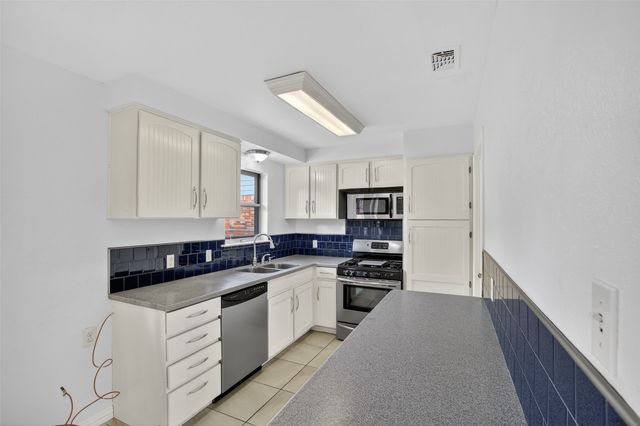 1716 Chip N Dale Drive, Arlington, TX 76012