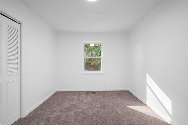 83 E Circle Drive, Rossville, GA 30741