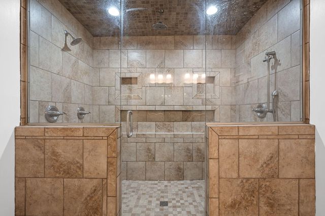 83 E Circle Drive, Rossville, GA 30741