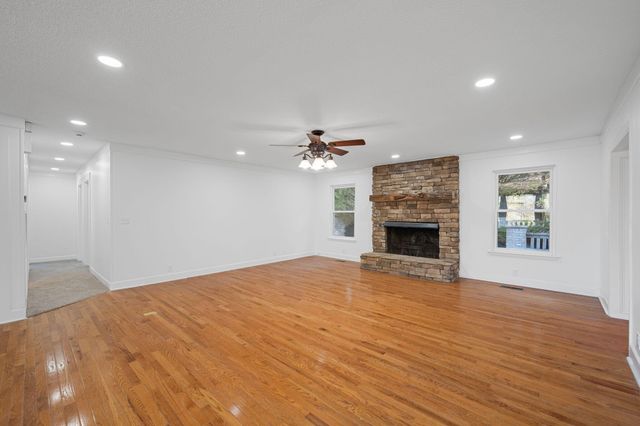 83 E Circle Drive, Rossville, GA 30741