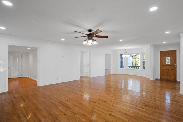 83 E Circle Drive, Rossville, GA 30741