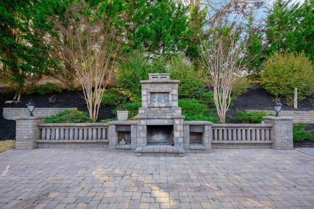 83 E Circle Drive, Rossville, GA 30741