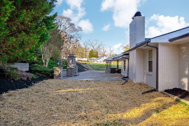 83 E Circle Drive, Rossville, GA 30741