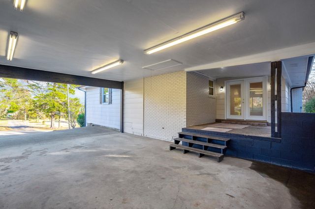 83 E Circle Drive, Rossville, GA 30741