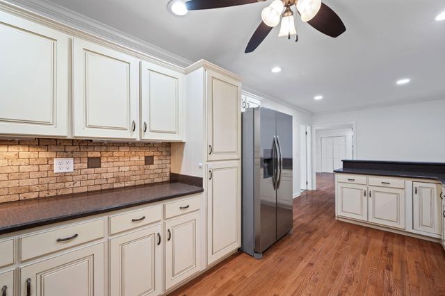 83 E Circle Drive, Rossville, GA 30741