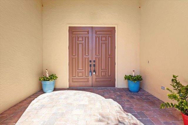 814 SW Saint Julien Court, Port St. Lucie, Port St Lucie, FL 34986