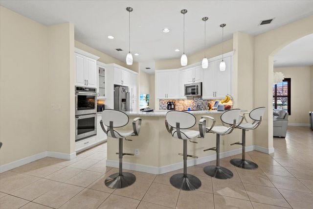 814 SW Saint Julien Court, Port St. Lucie, Port St Lucie, FL 34986