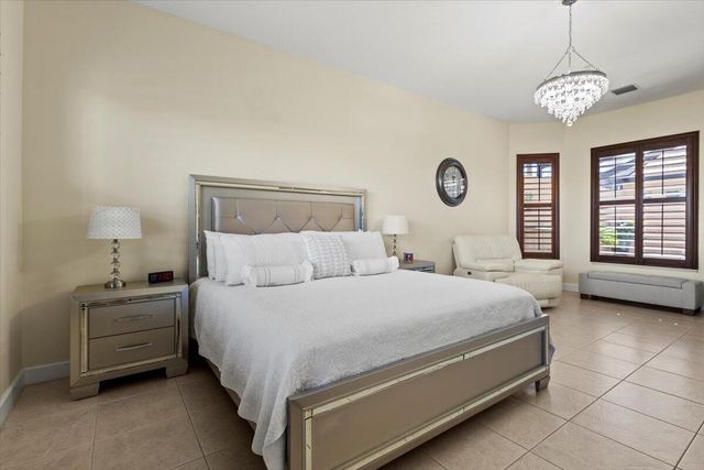 814 SW Saint Julien Court, Port St. Lucie, Port St Lucie, FL 34986