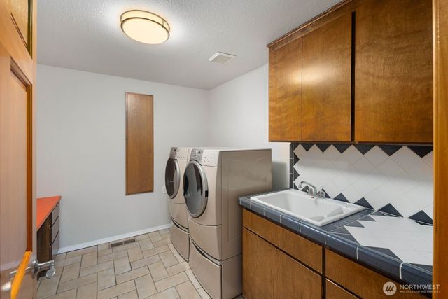 12255 SE 233rd Street, Kent, WA 98031
