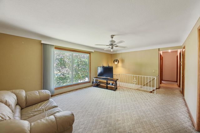 1422 Kent Street, Saint Paul, MN 55117