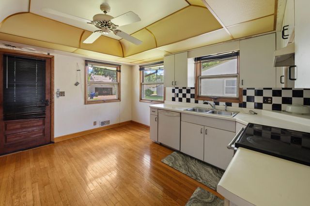 1422 Kent Street, Saint Paul, MN 55117