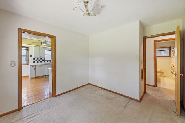 1422 Kent Street, Saint Paul, MN 55117