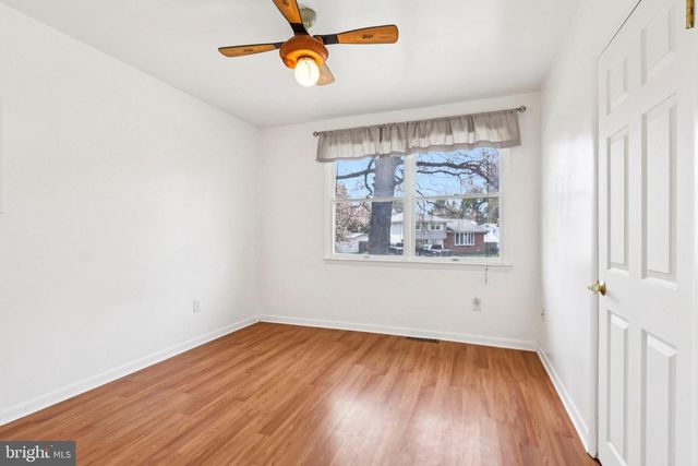 101 LEEDS RD, Mount Laurel, NJ 08054