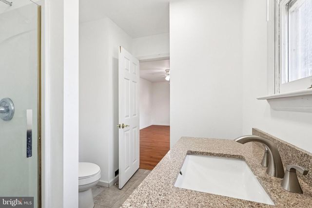 101 LEEDS RD, Mount Laurel, NJ 08054