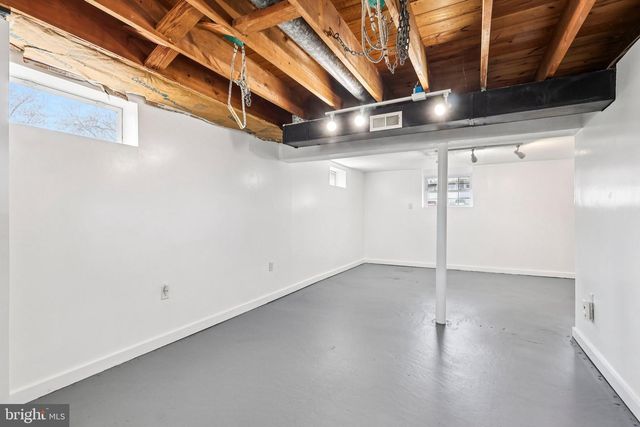 101 LEEDS RD, Mount Laurel, NJ 08054