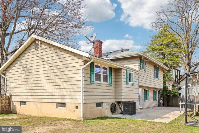 101 LEEDS RD, Mount Laurel, NJ 08054