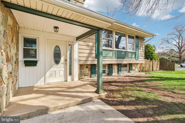 101 LEEDS RD, Mount Laurel, NJ 08054