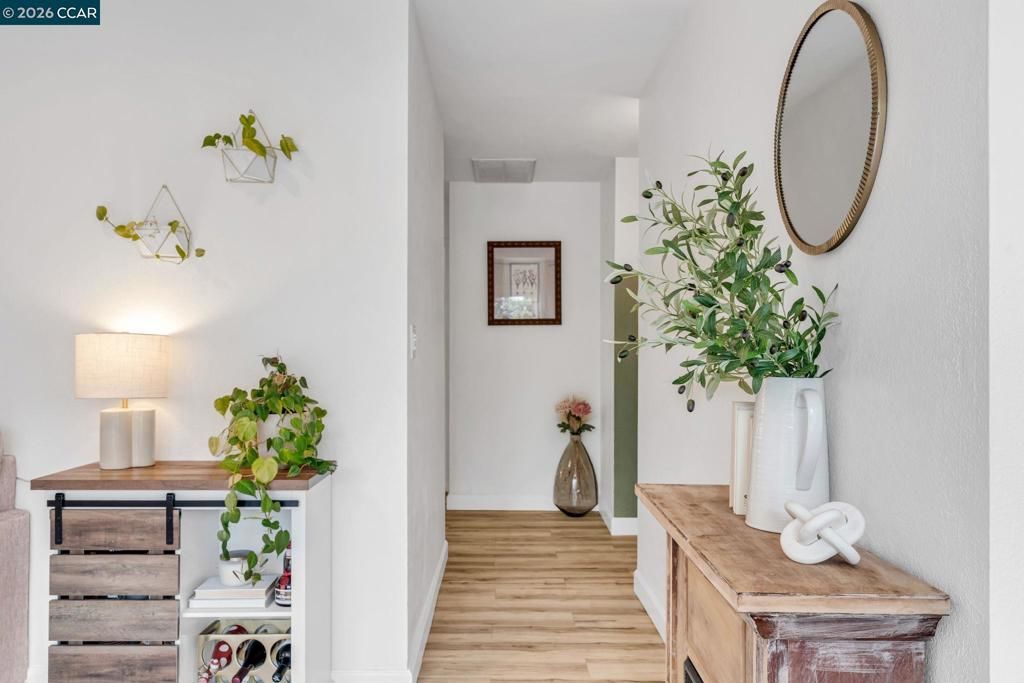 Image 20 of property listing at 825 Oak Grove Rd 30, Concord, CA 94518