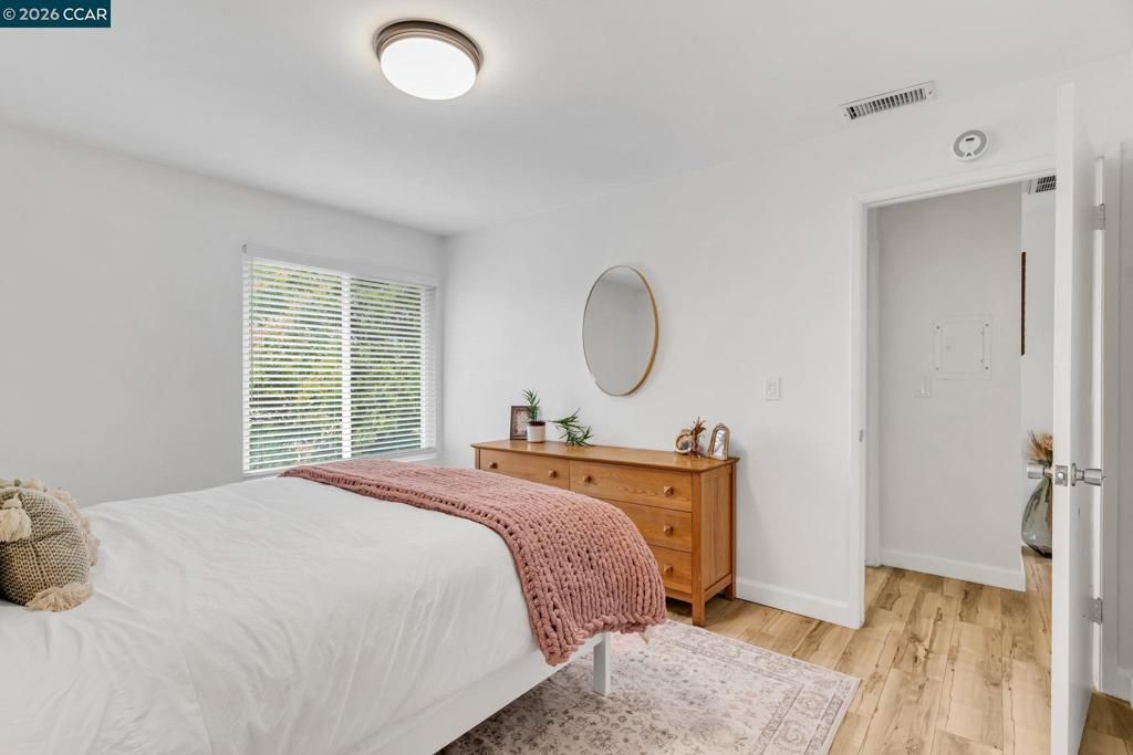 Image 23 of property listing at 825 Oak Grove Rd 30, Concord, CA 94518