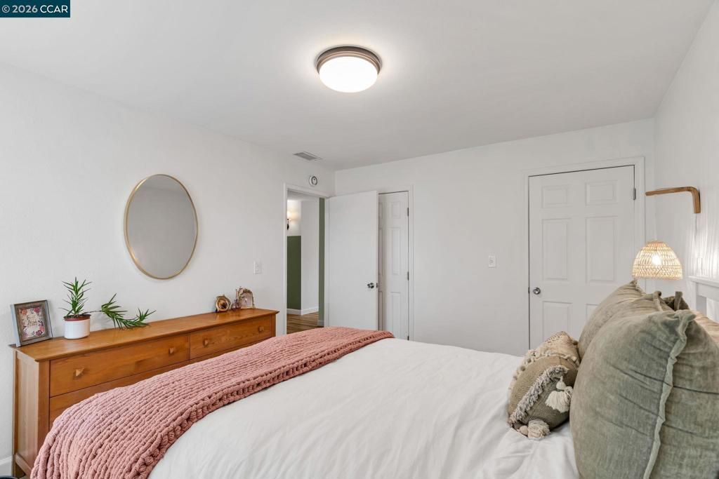 Image 27 of property listing at 825 Oak Grove Rd 30, Concord, CA 94518