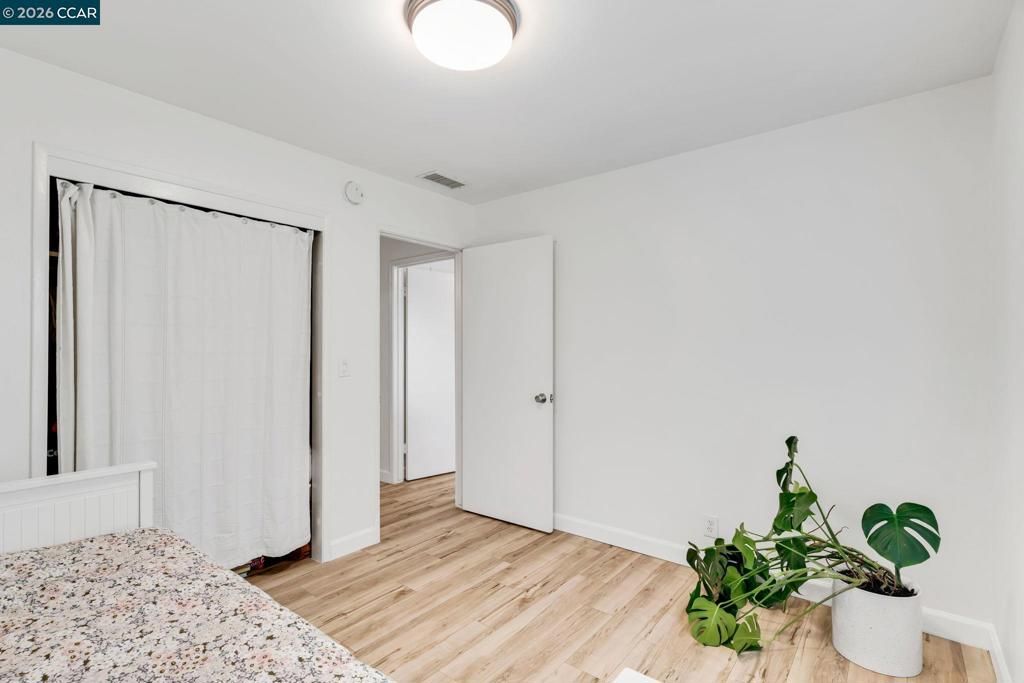 Image 31 of property listing at 825 Oak Grove Rd 30, Concord, CA 94518