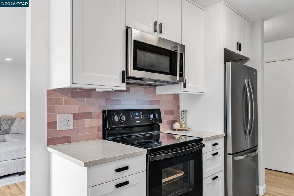 Image 9 of property listing at 825 Oak Grove Rd 30, Concord, CA 94518