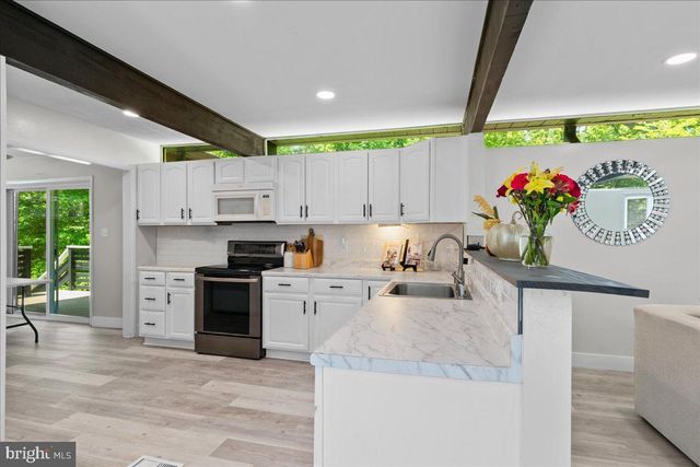 7200 RIDGEWAY DR, Manassas, VA 20112
