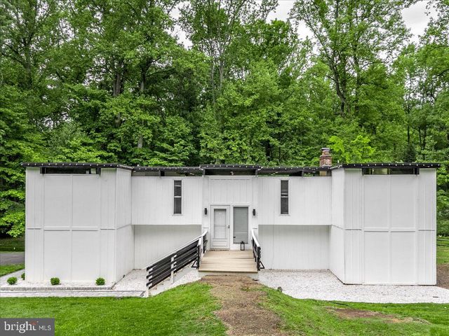 7200 RIDGEWAY DR, Manassas, VA 20112