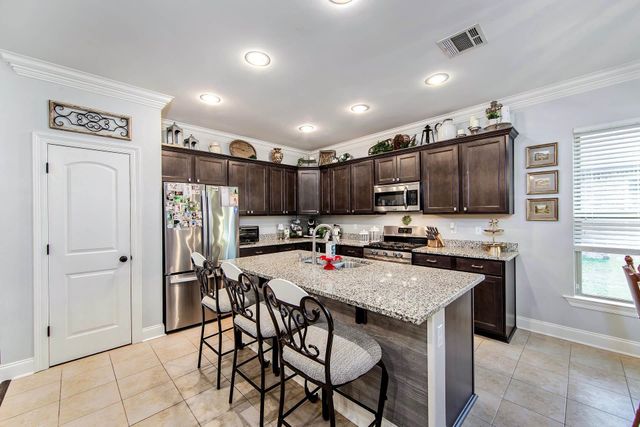 149 Magnolia Bluff Drive, Gray, LA 70359