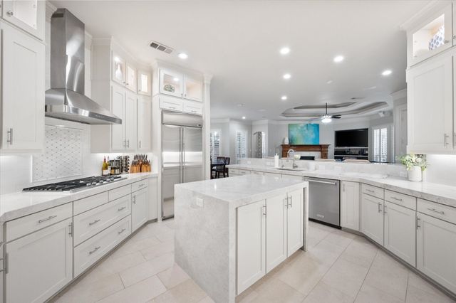 7000 Shalimar Court, Colleyville, TX 76034