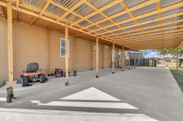 222 Kennedy Lane, Eddy, TX 76524