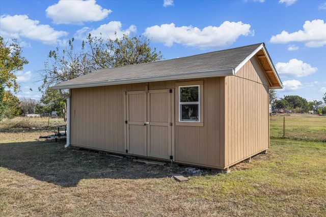 222 Kennedy Lane, Eddy, TX 76524