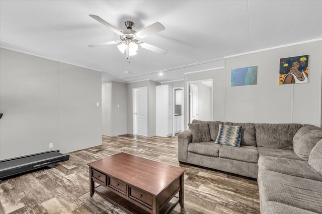 222 Kennedy Lane, Eddy, TX 76524