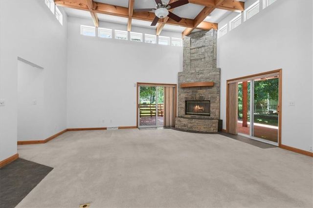 4242 N Grand Avenue, Kansas City, MO 64116