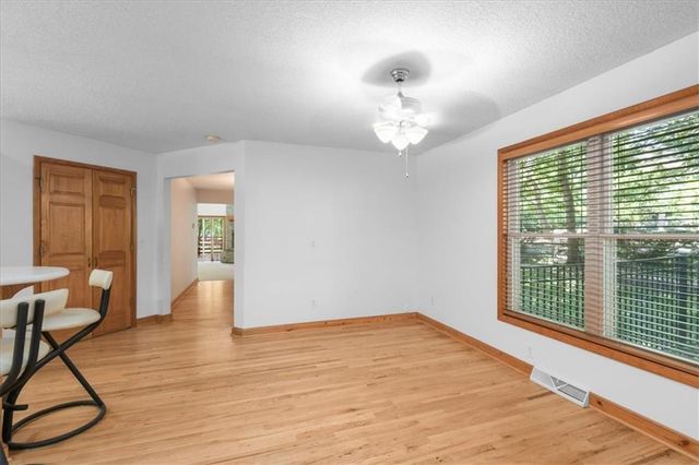 4242 N Grand Avenue, Kansas City, MO 64116