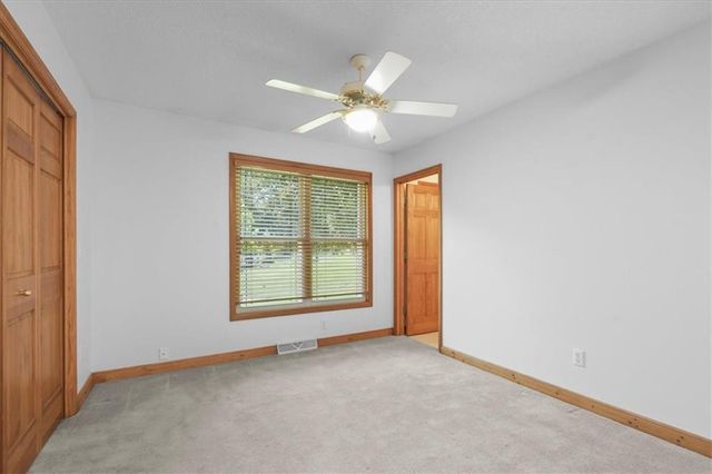 4242 N Grand Avenue, Kansas City, MO 64116